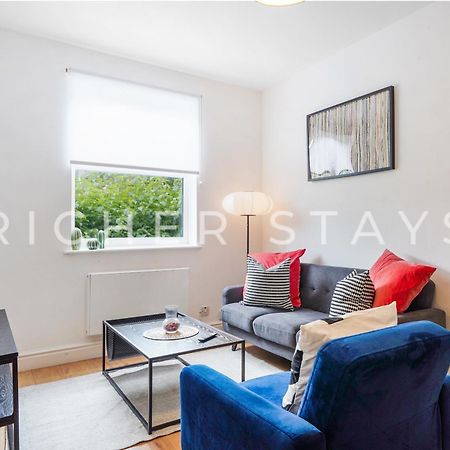Stylish Canary Wharf Apt, Corporates And Tourists ロンドン エクステリア 写真